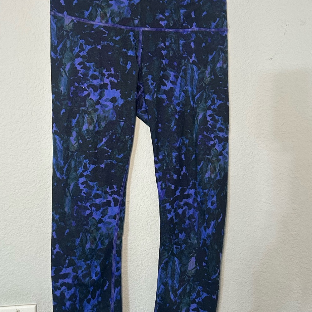 Lululemon Patterned Leggings - Picture 2 of 8